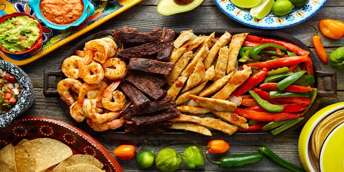 Fajitas de Carne, Pollo y&nbsp;Camaron.